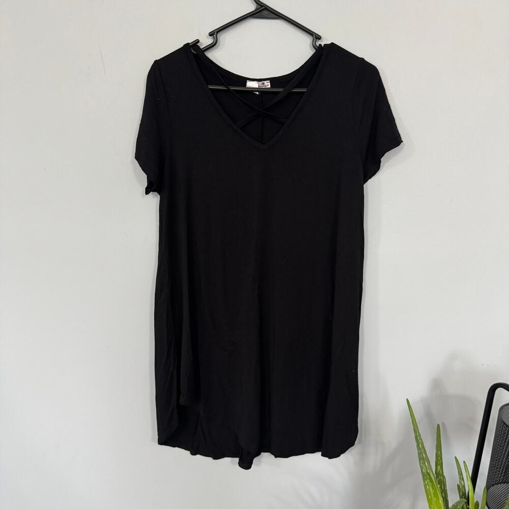 Blossom by P. Crisscross Neckline Tunic Top Size Large Rayon & Spandex Blend